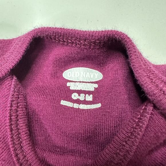 Old Navy Baby Girls 0-3 Months Long Sleeve William Shakespeare Fierce One Piece - Picture 3 of 6